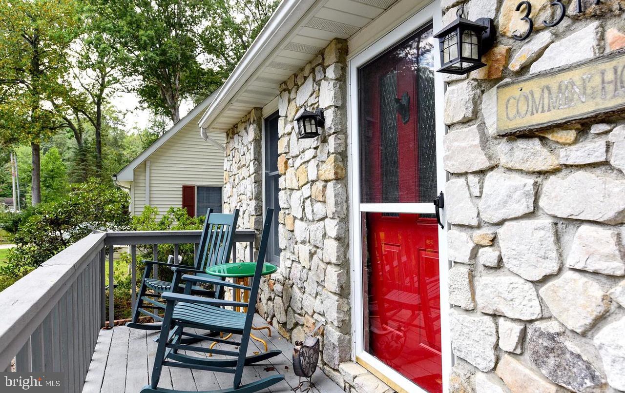 33179 WOODLAND COURT S