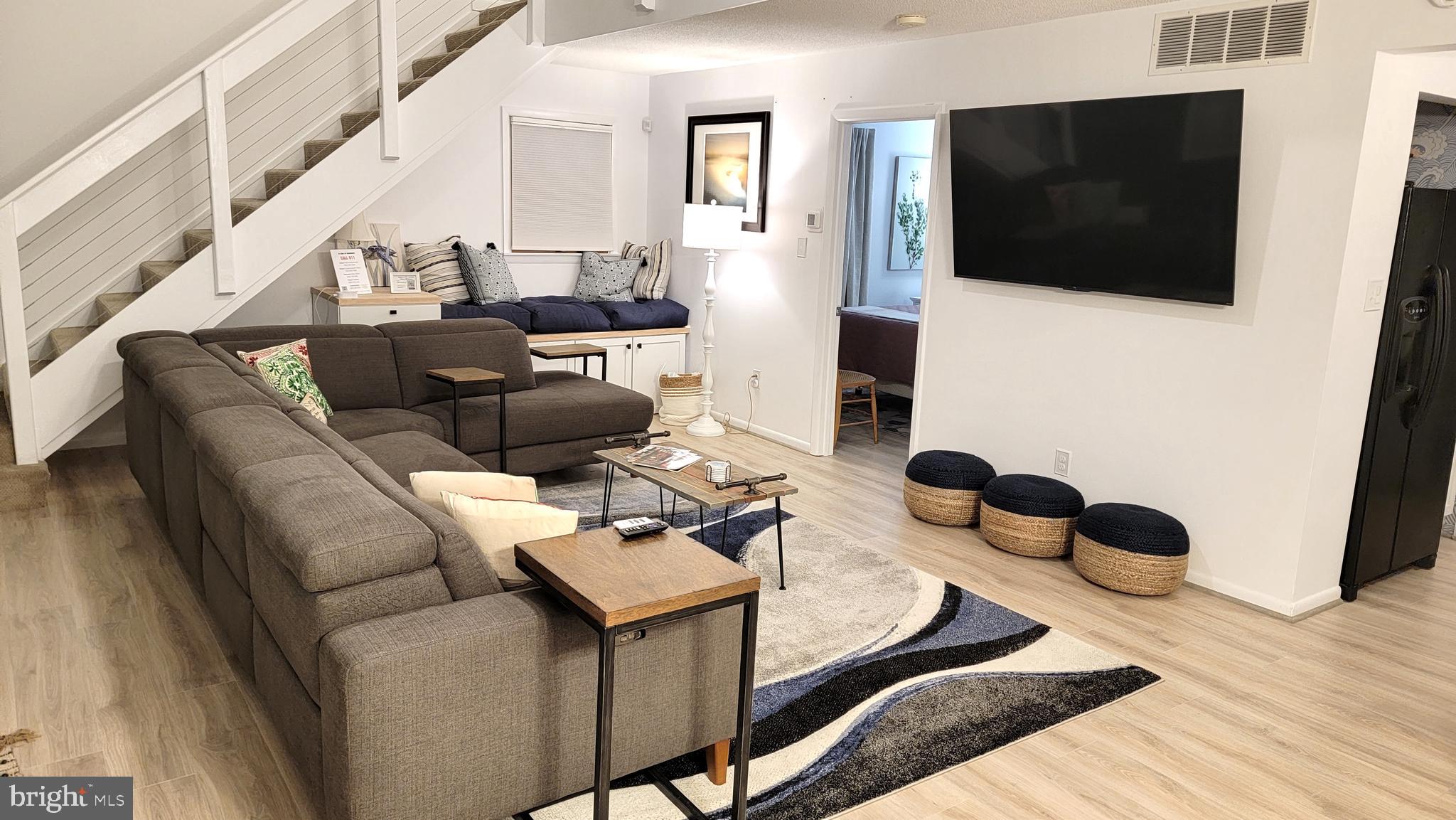 33179 WOODLAND COURT S