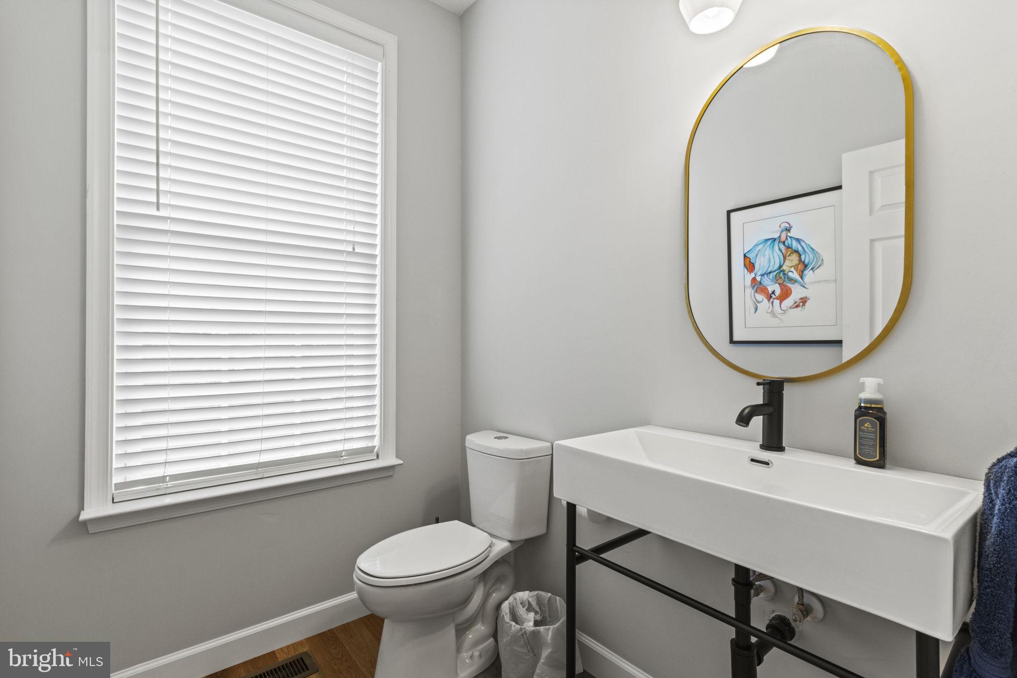 LOCUST POINT - Residential