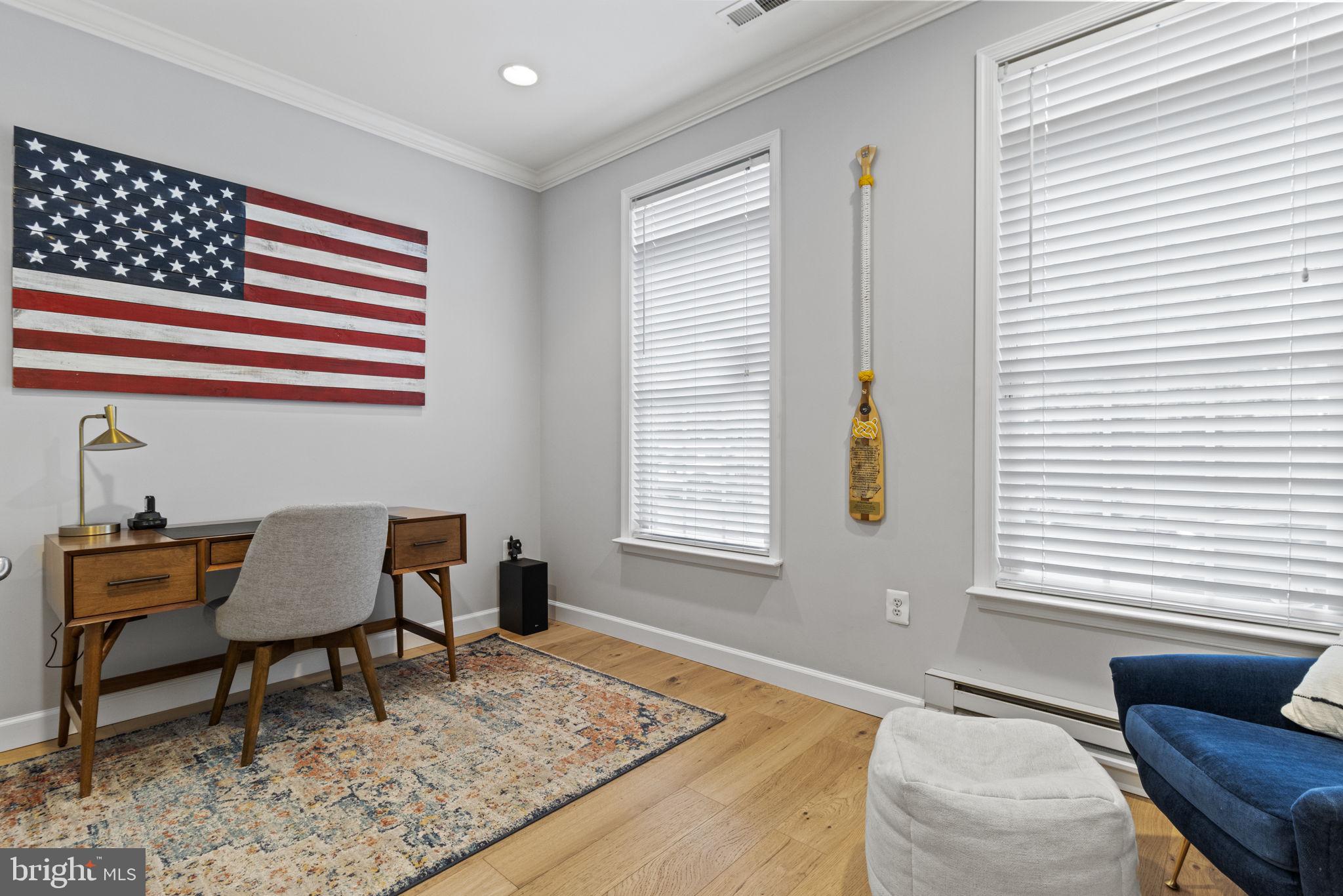 LOCUST POINT - Residential