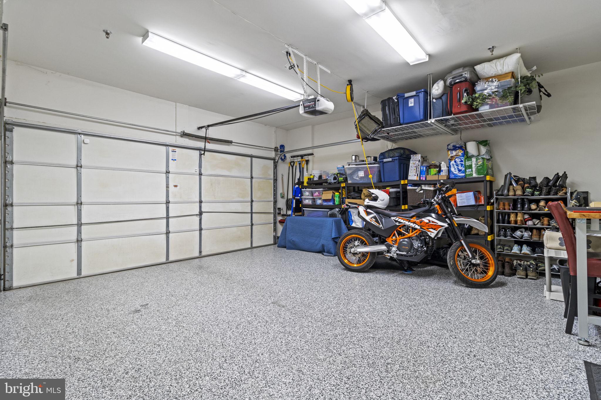 LOCUST POINT - Residential