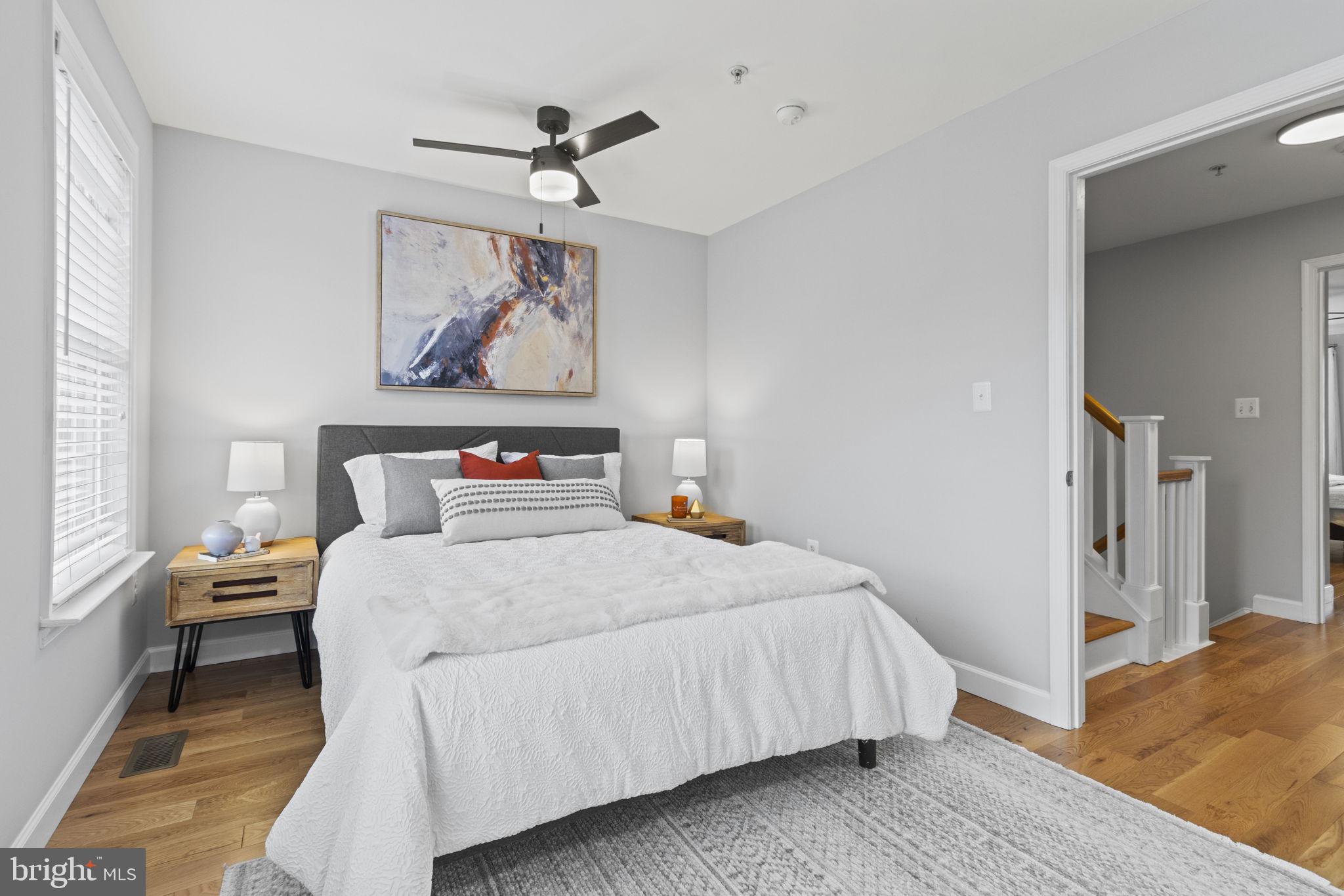 LOCUST POINT - Residential