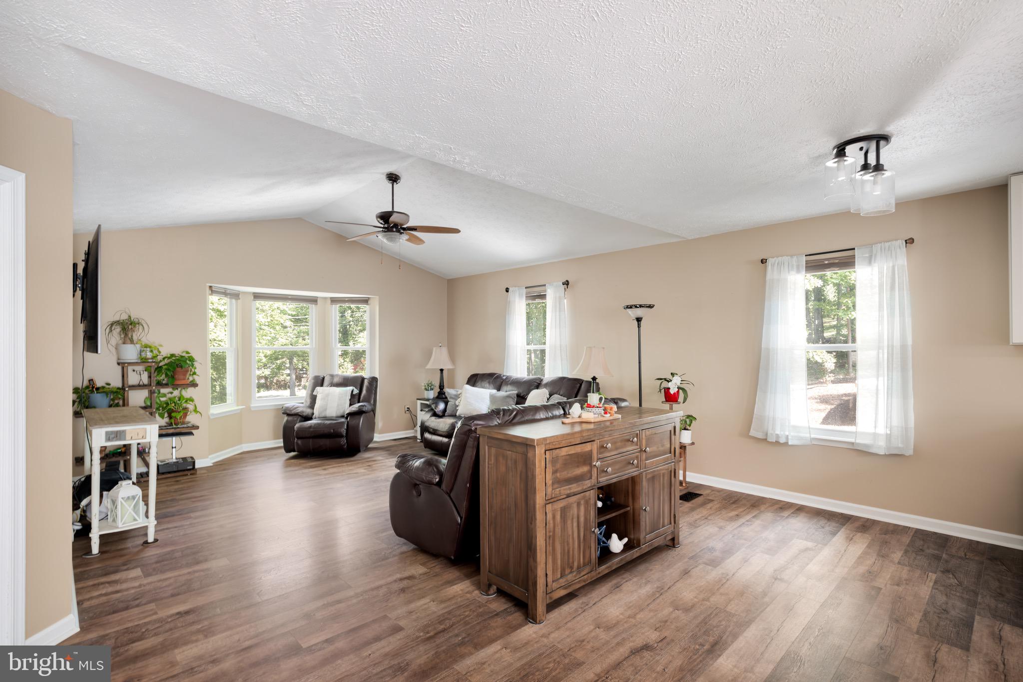 SHANNONDALE - Residential