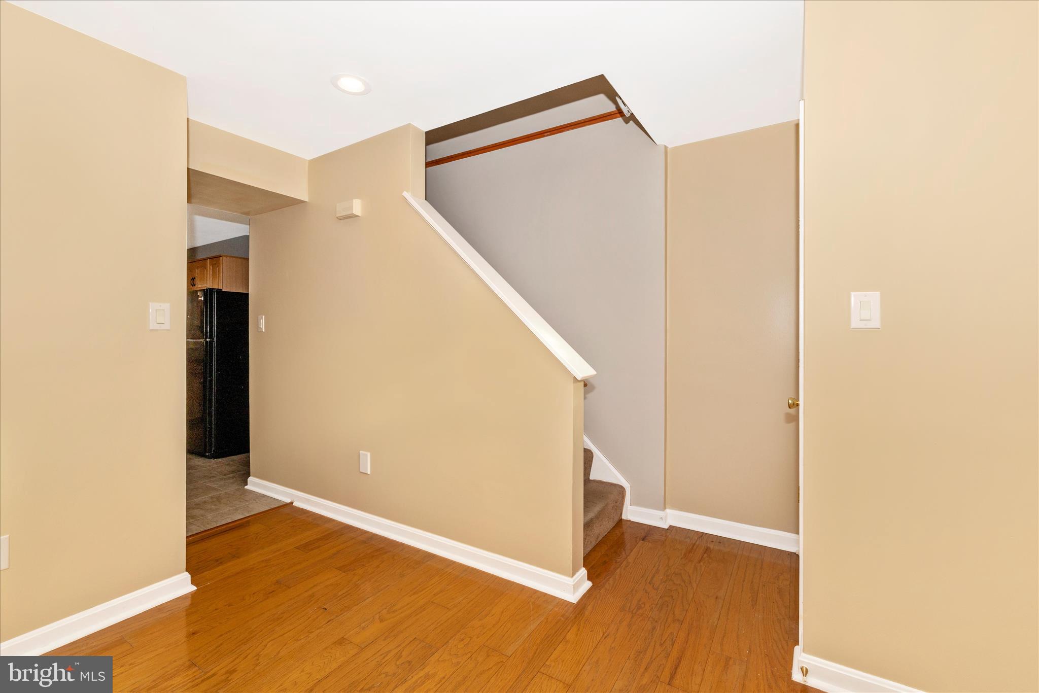 ALBERT COURTS - Residential