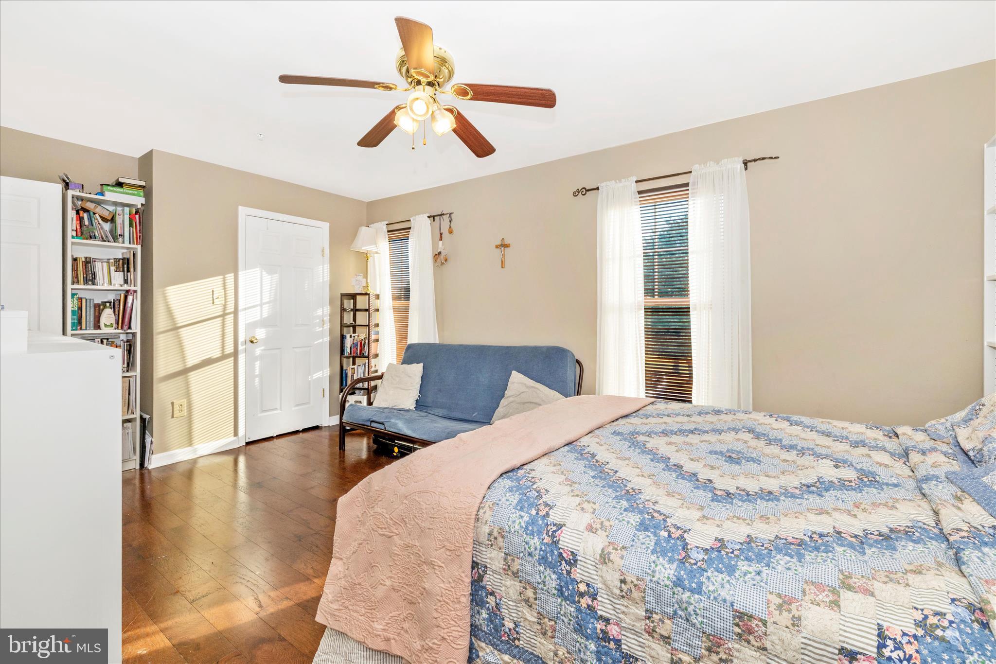 ALBERT COURTS - Residential