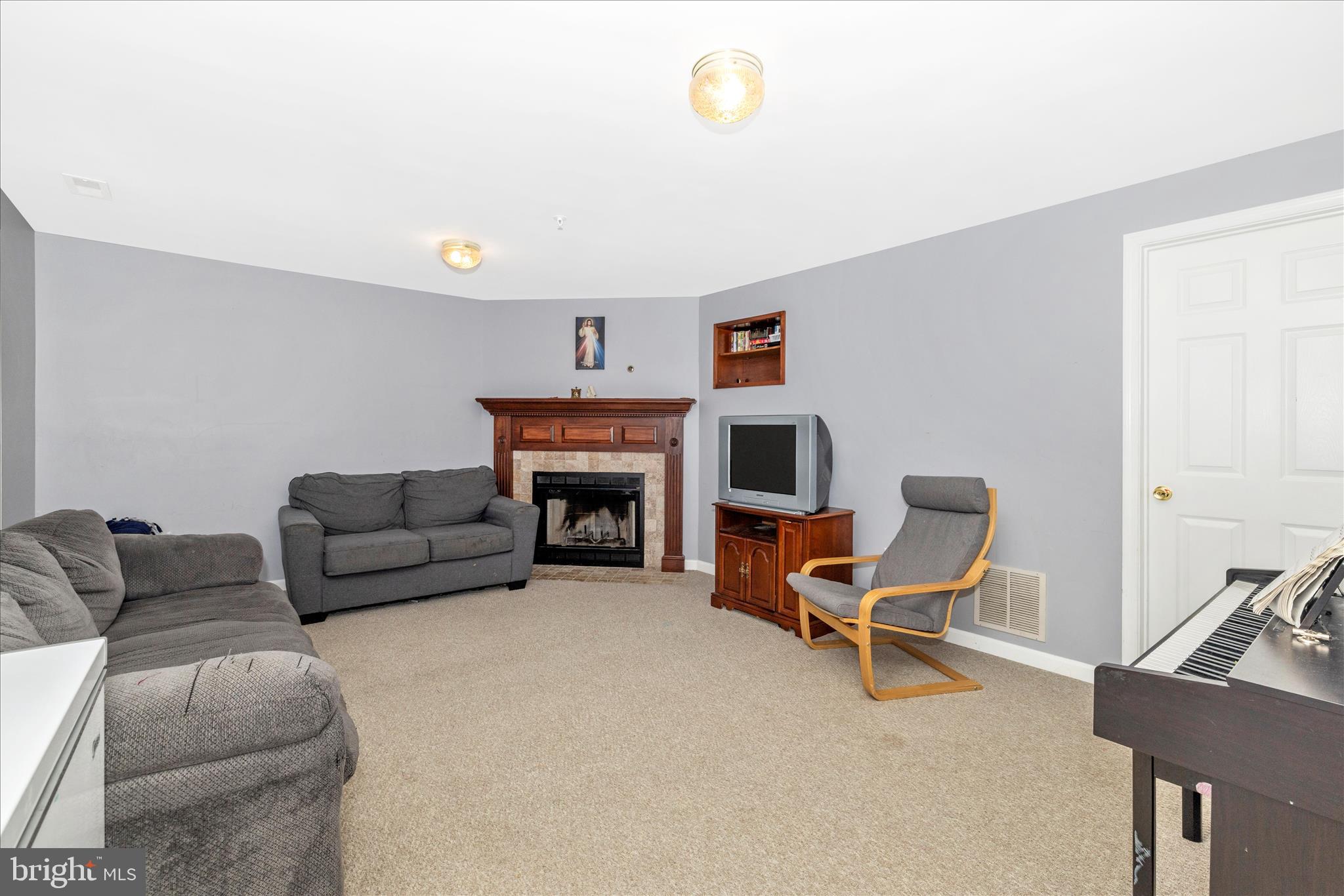 ALBERT COURTS - Residential