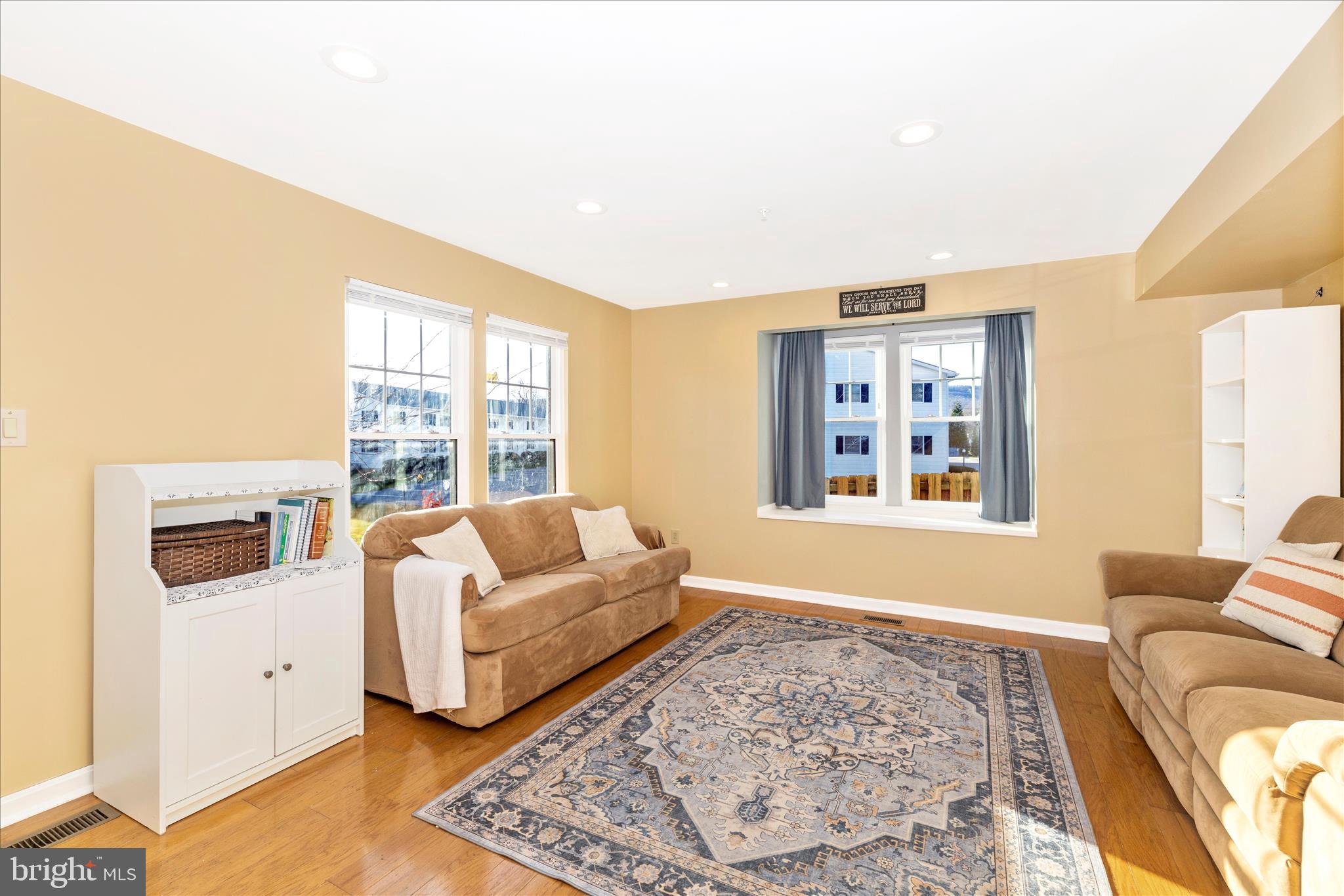 ALBERT COURTS - Residential