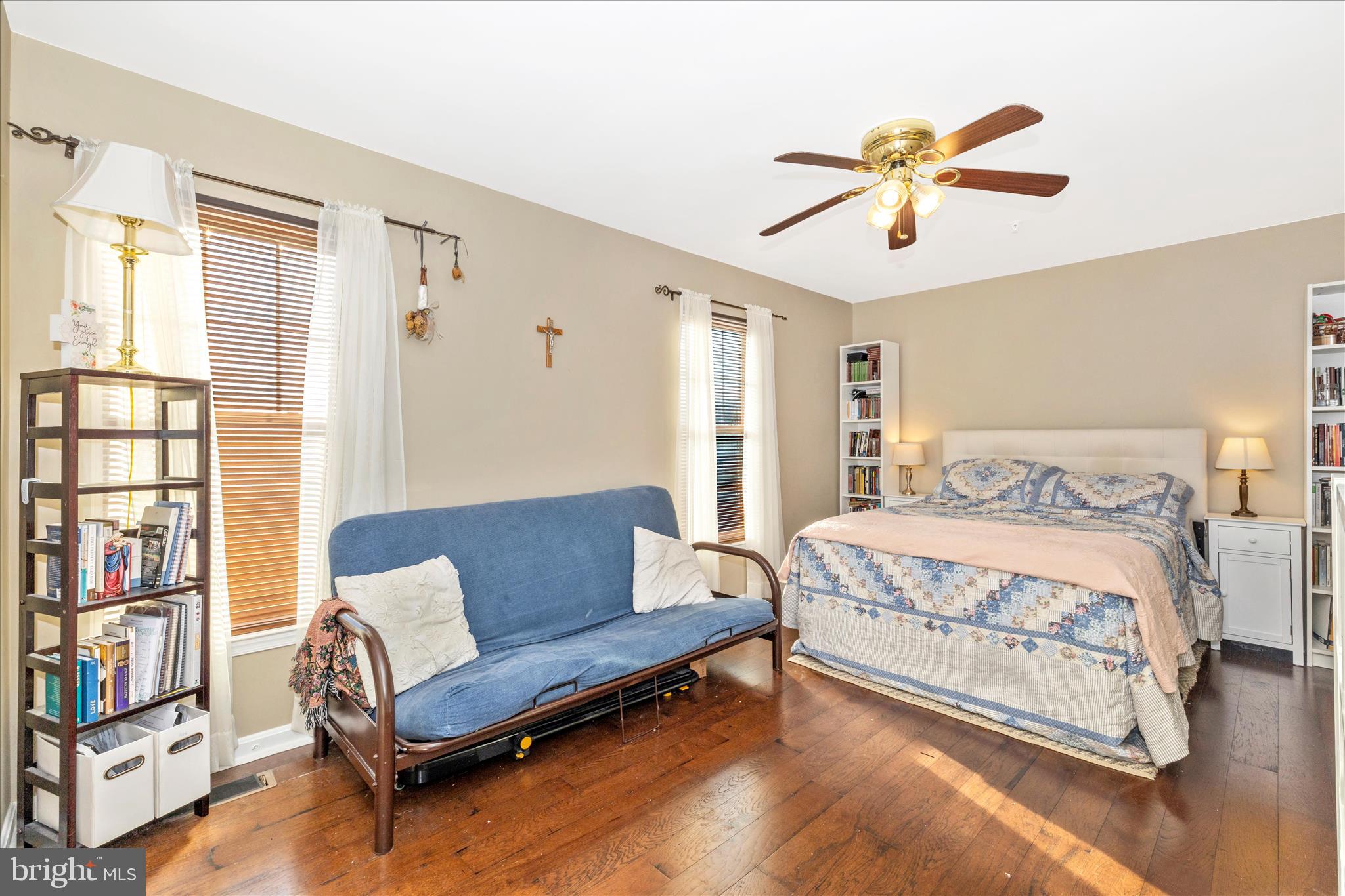 ALBERT COURTS - Residential