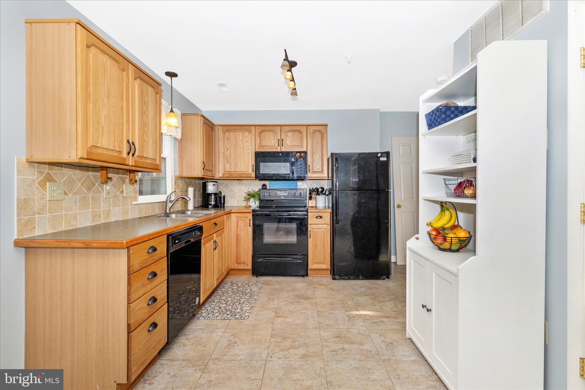 ALBERT COURTS - Residential