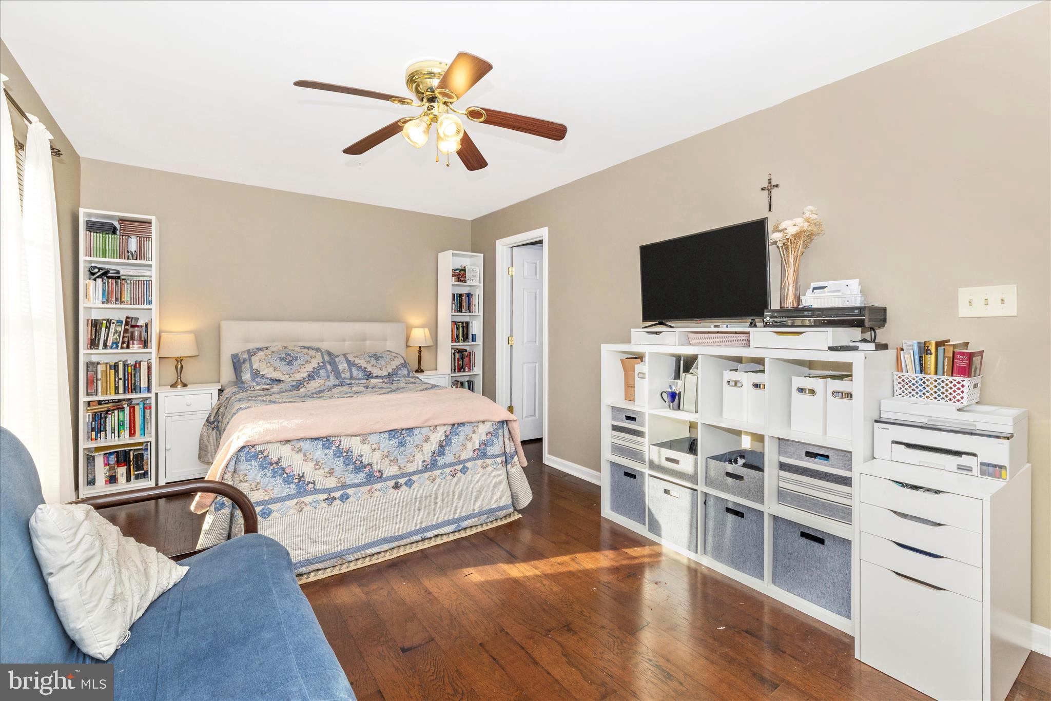 ALBERT COURTS - Residential