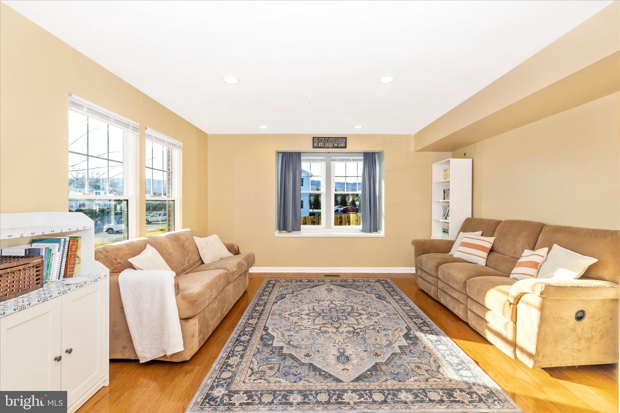 ALBERT COURTS - Residential