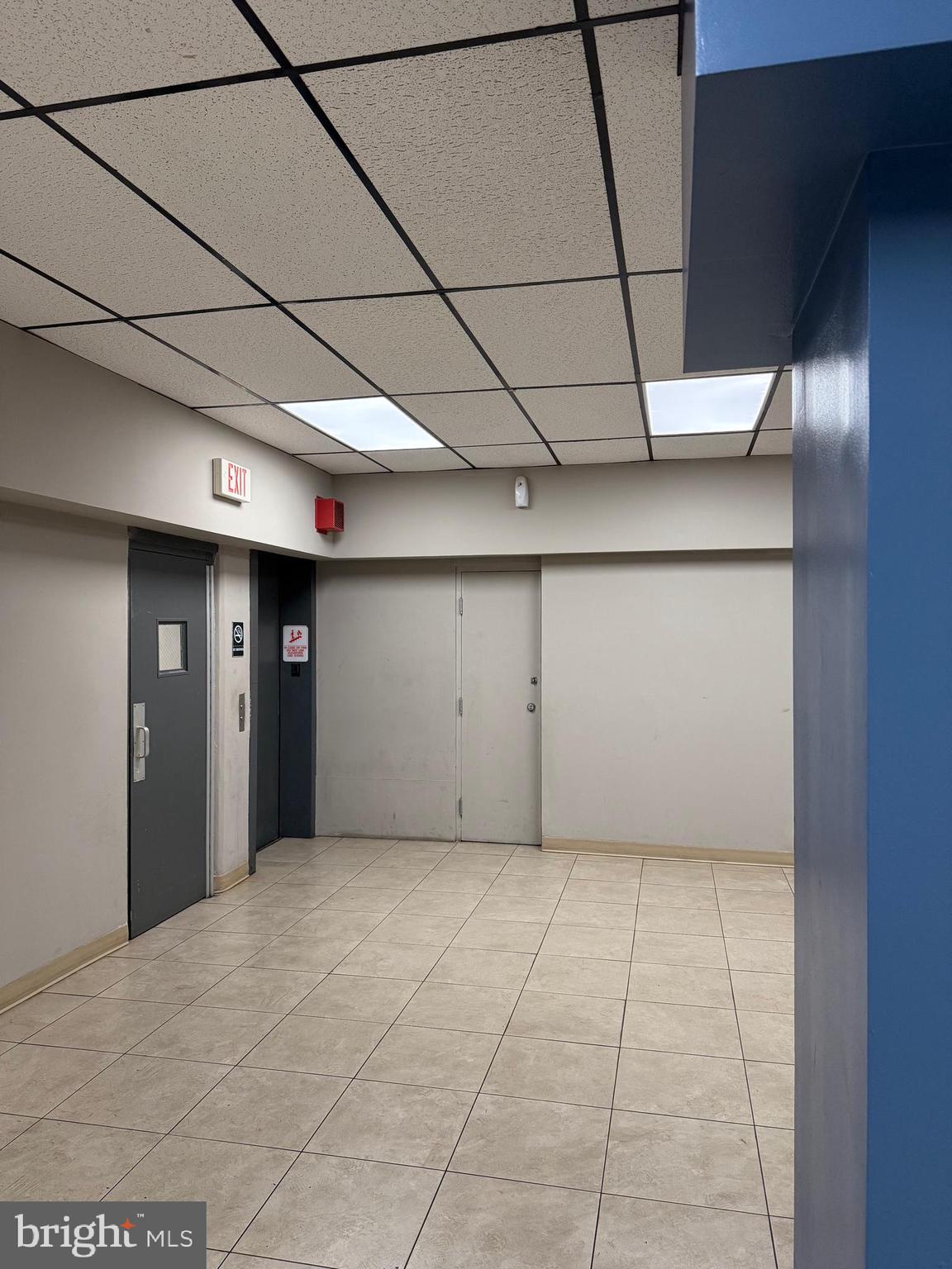 UNIVERSITY TOWERS - Residential