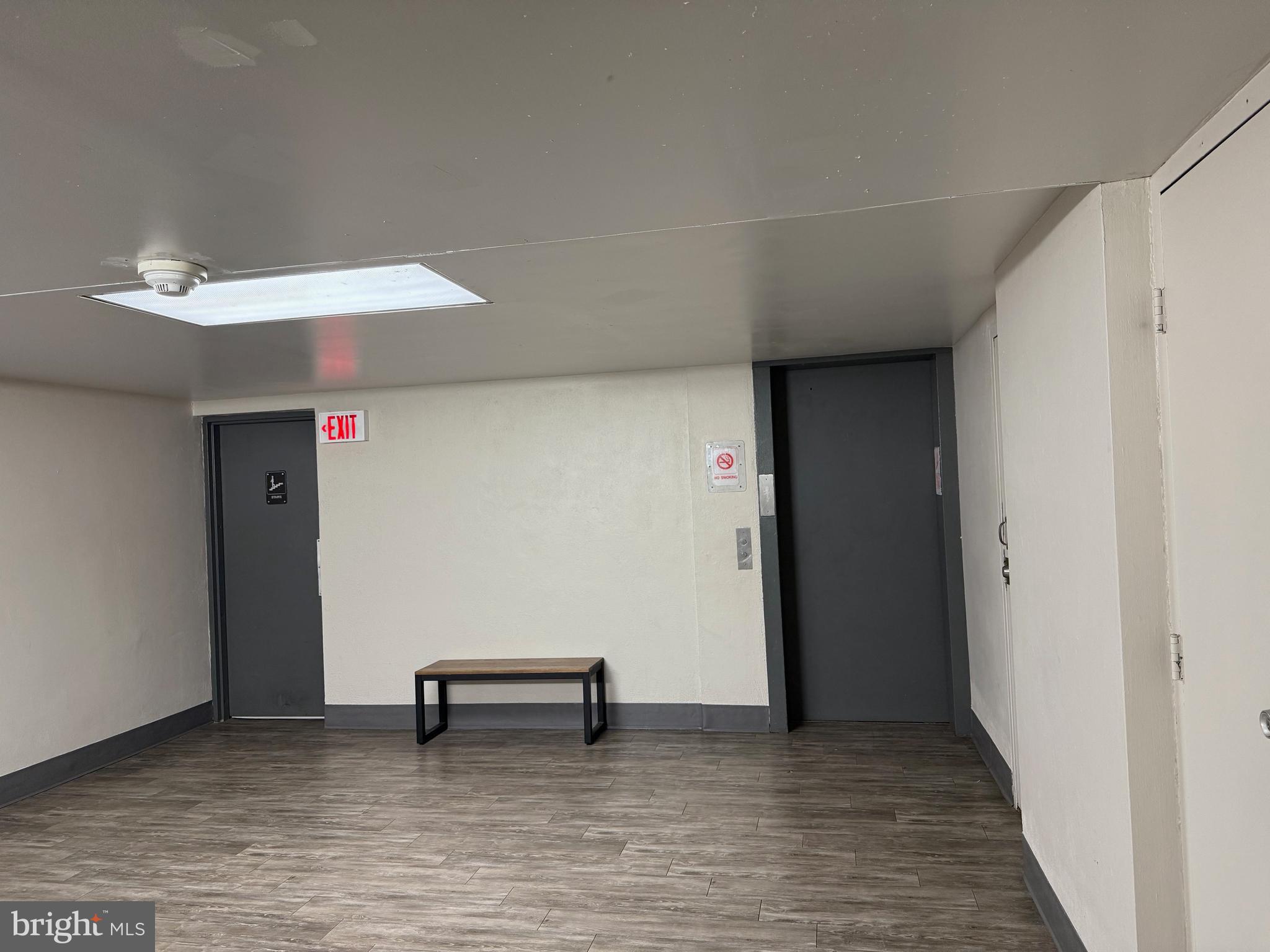 UNIVERSITY TOWERS - Residential