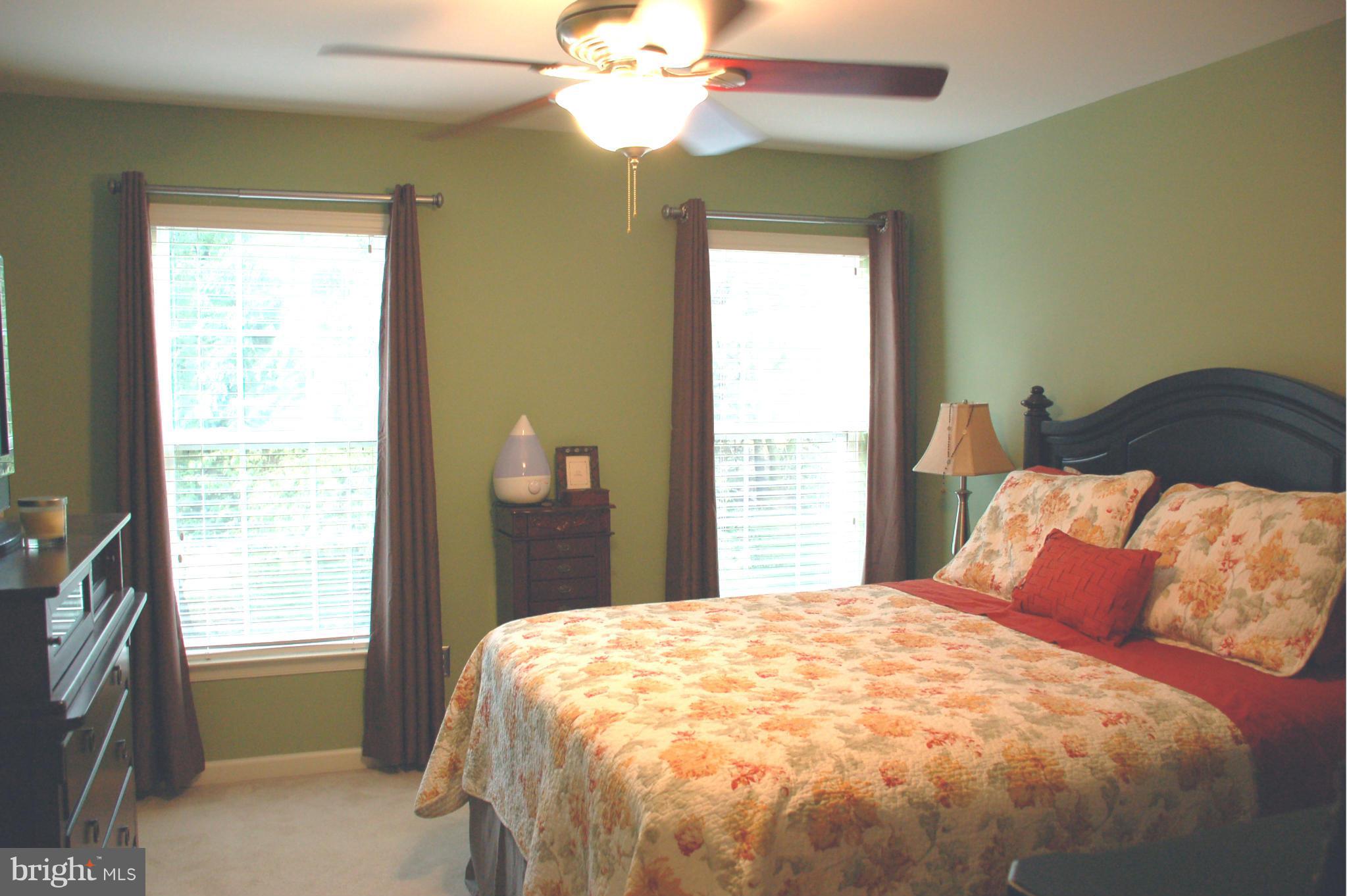 HUNTINGTON GROVE - Residential