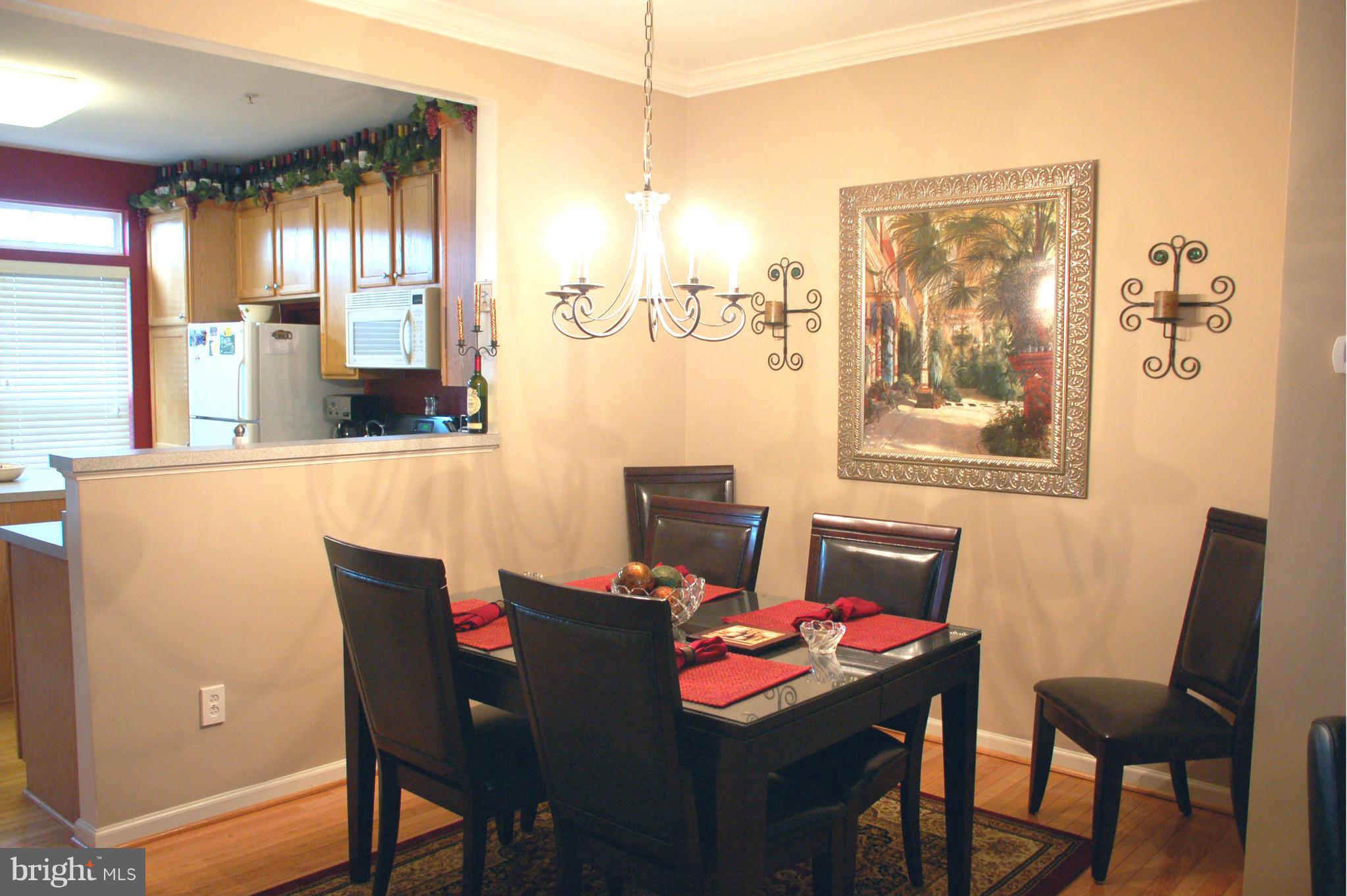 HUNTINGTON GROVE - Residential