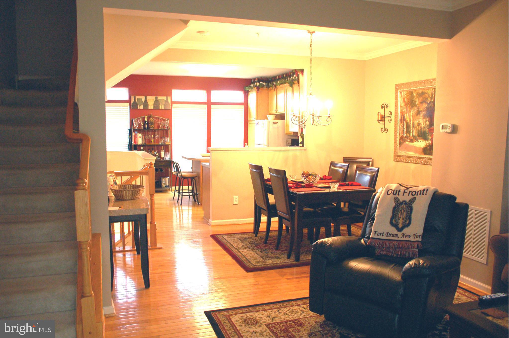 HUNTINGTON GROVE - Residential