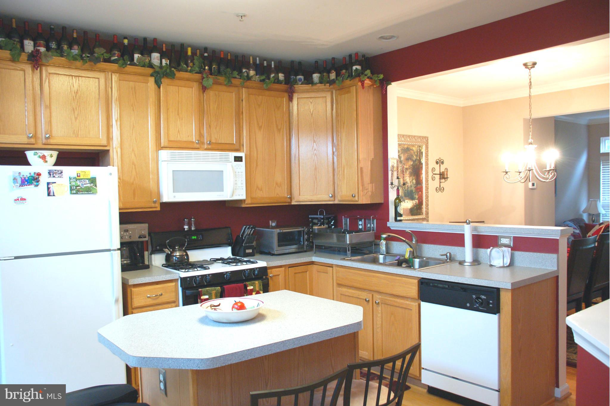 HUNTINGTON GROVE - Residential