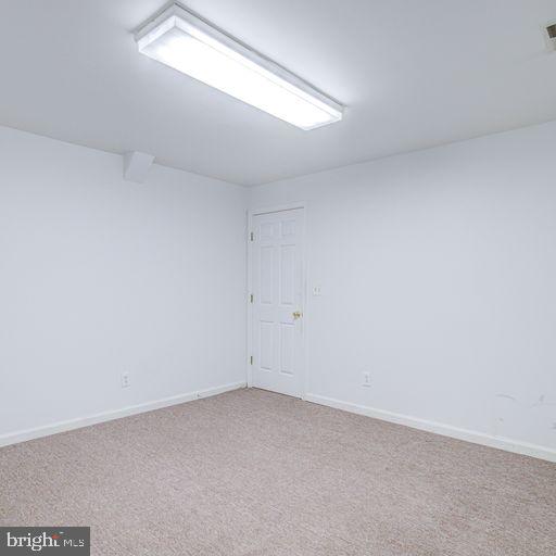 SNOWDENS MILL - Residential Lease