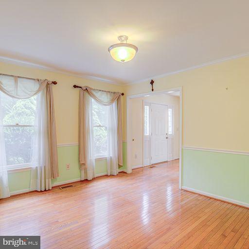 SNOWDENS MILL - Residential Lease