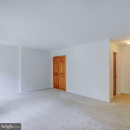 SNOWDENS MILL - Residential Lease