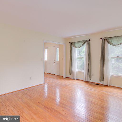 SNOWDENS MILL - Residential Lease