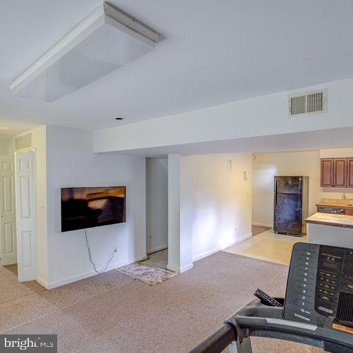 SNOWDENS MILL - Residential Lease