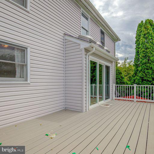 SNOWDENS MILL - Residential Lease