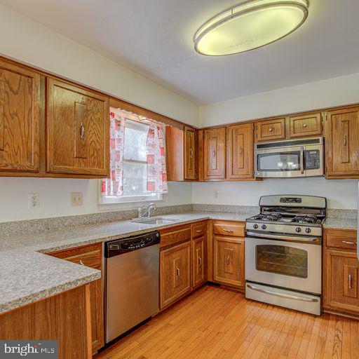 SNOWDENS MILL - Residential Lease