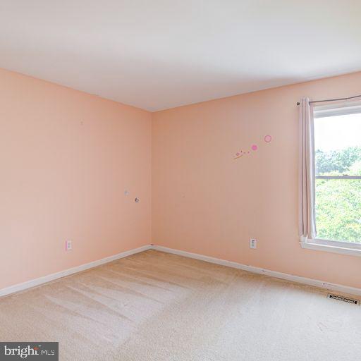 SNOWDENS MILL - Residential Lease