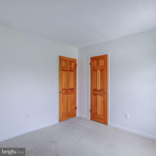 SNOWDENS MILL - Residential Lease