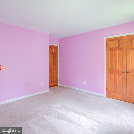 SNOWDENS MILL - Residential Lease