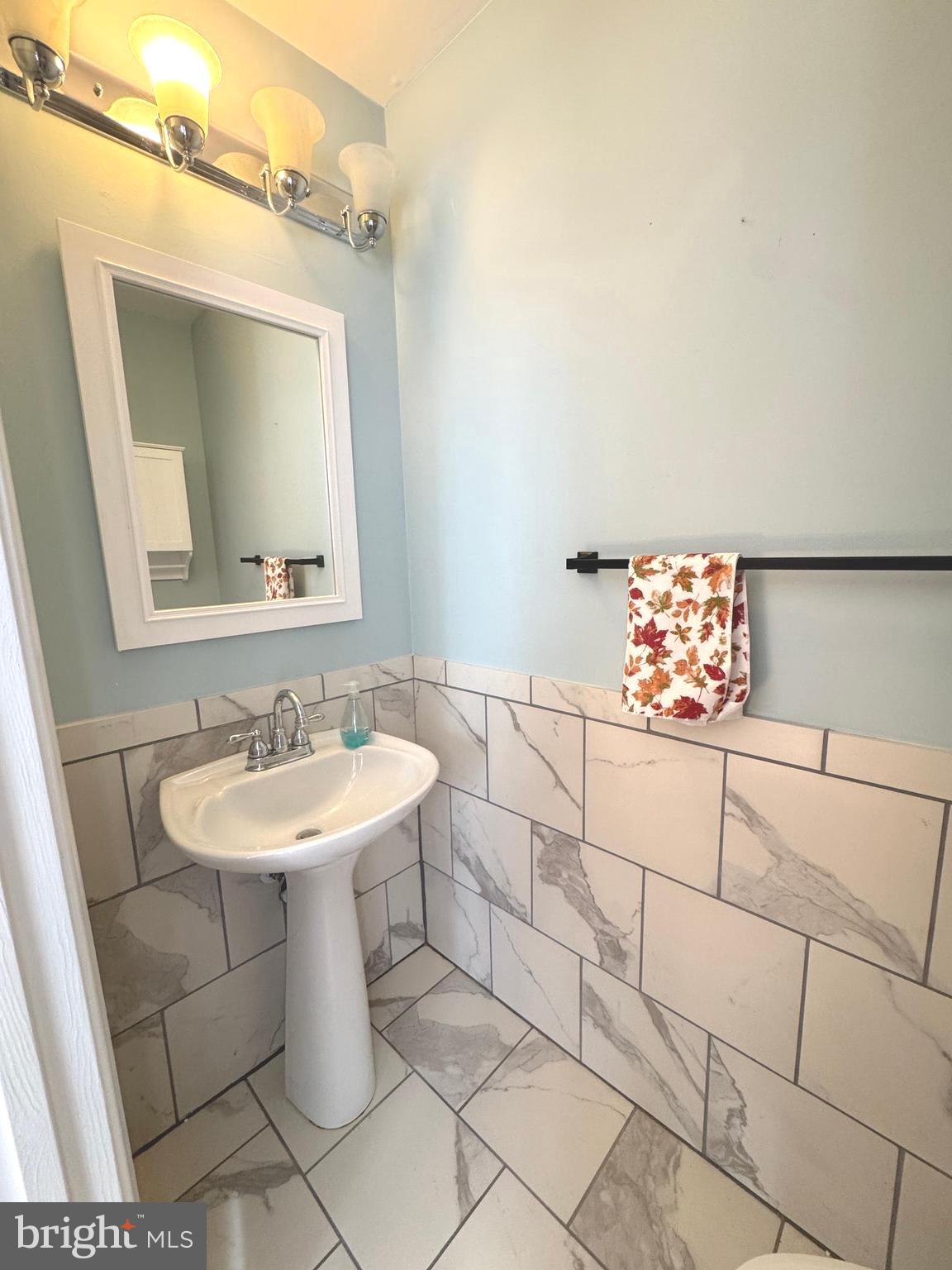 RIVERCHASE - Residential