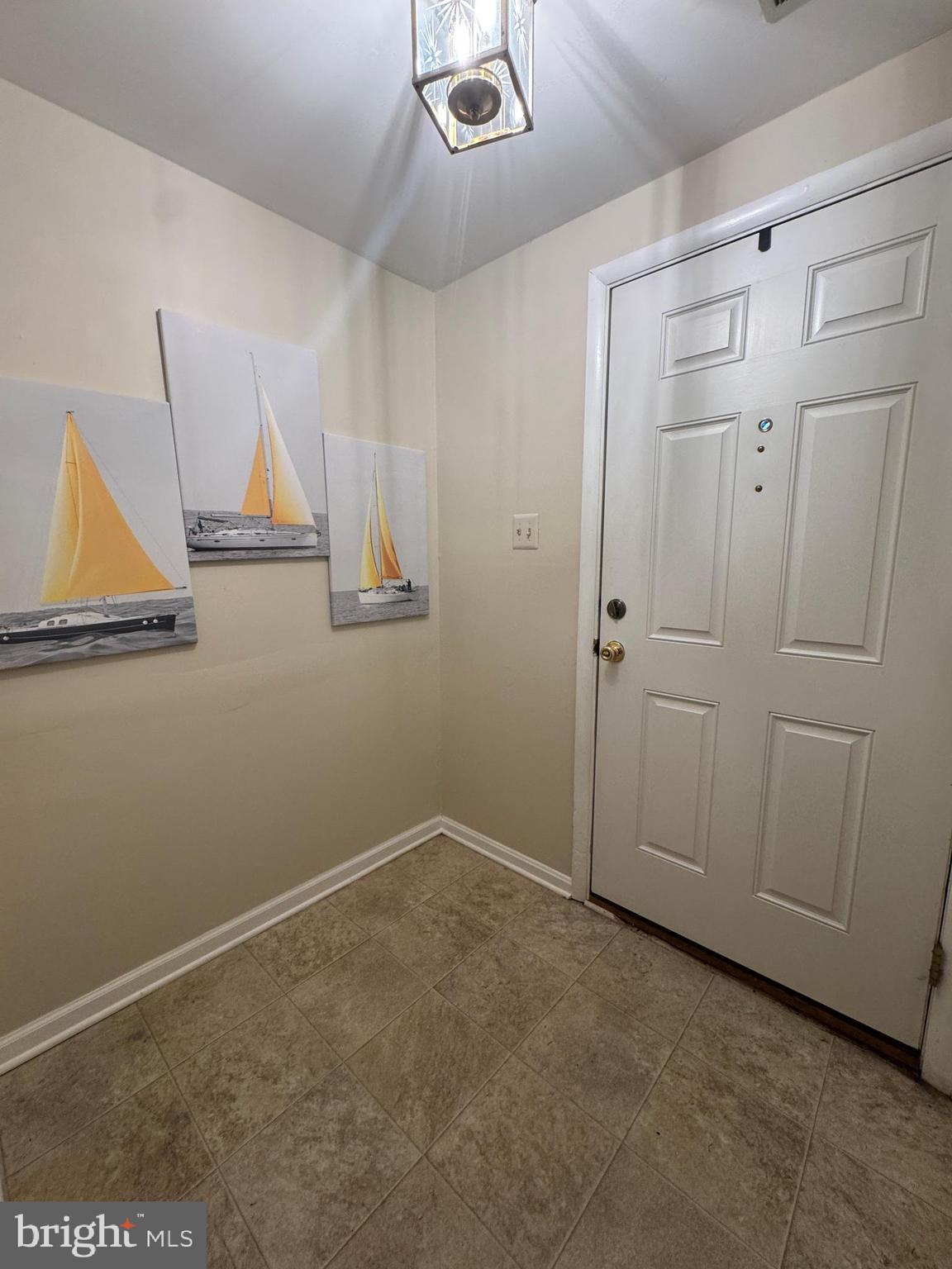 RIVERCHASE - Residential