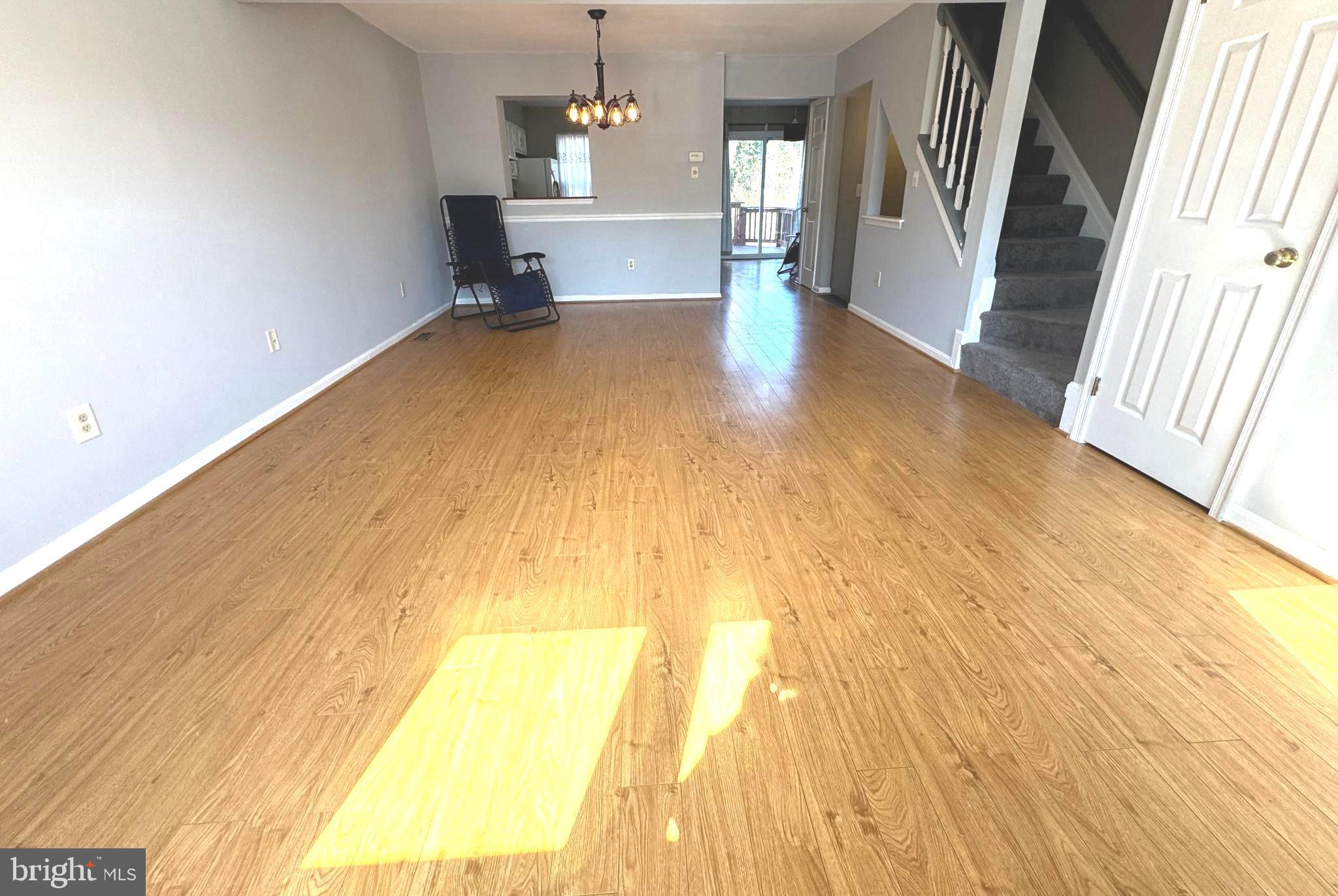 RIVERCHASE - Residential