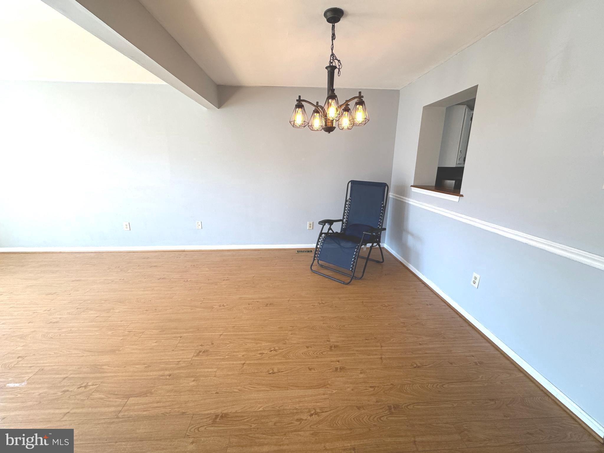 RIVERCHASE - Residential