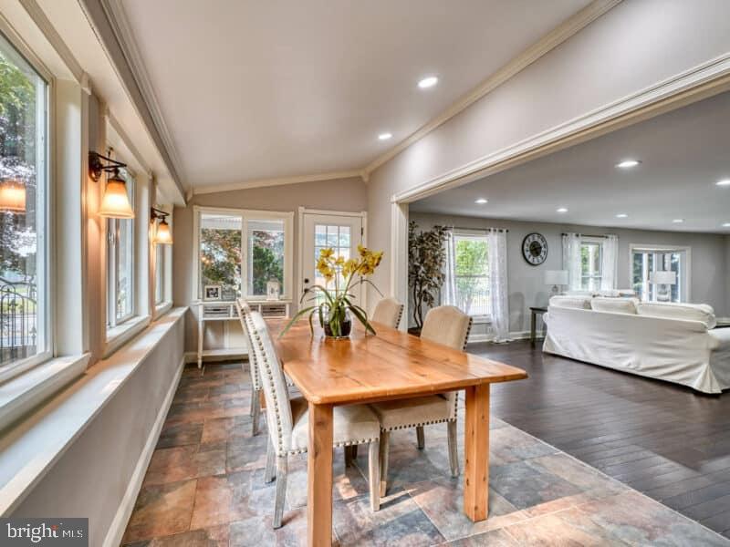 WHITEHALL - Residential