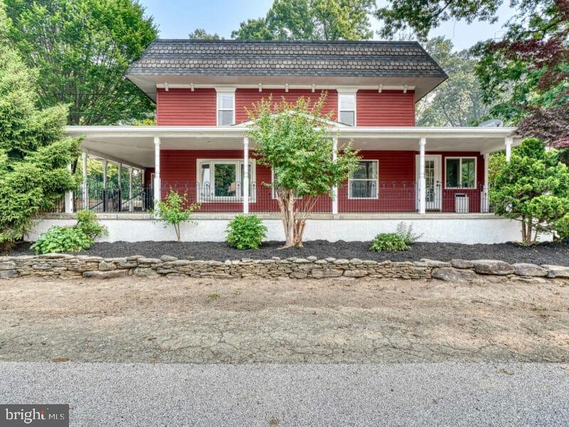 WHITEHALL - Residential
