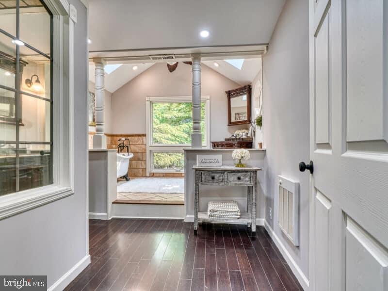 WHITEHALL - Residential