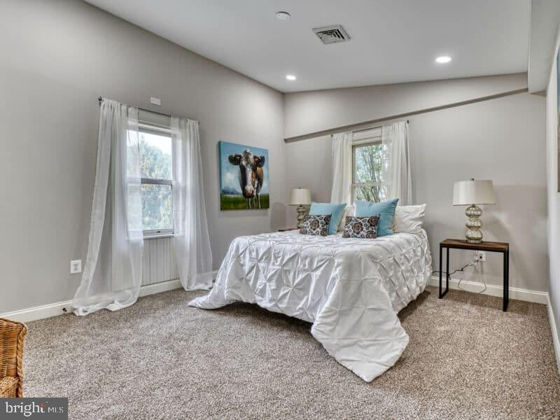 WHITEHALL - Residential