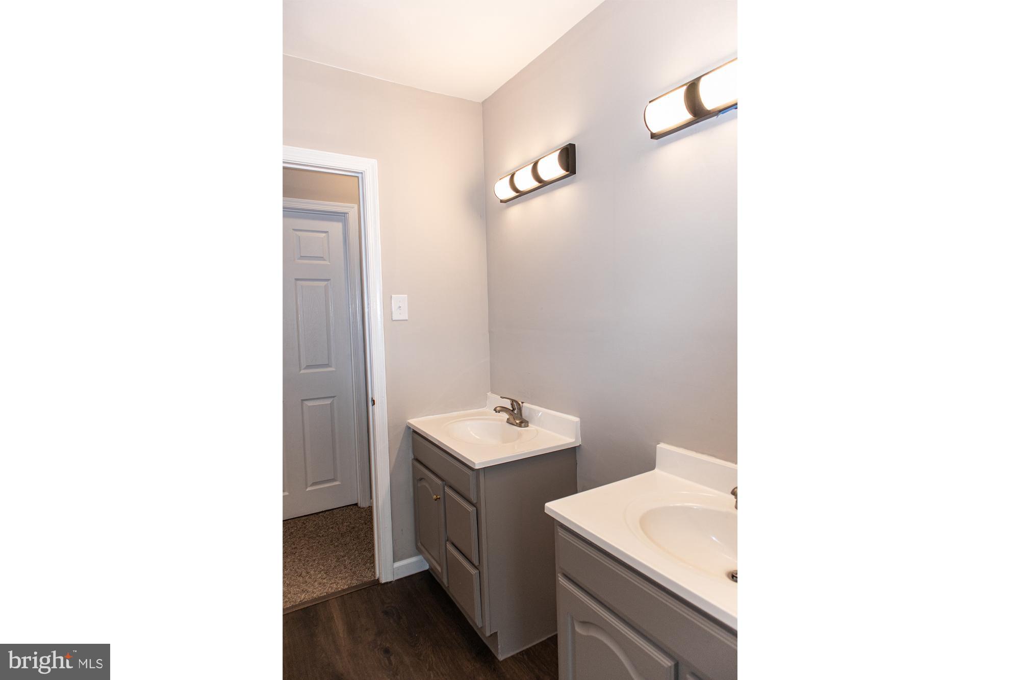 GREEN MEADOWS - Residential Lease