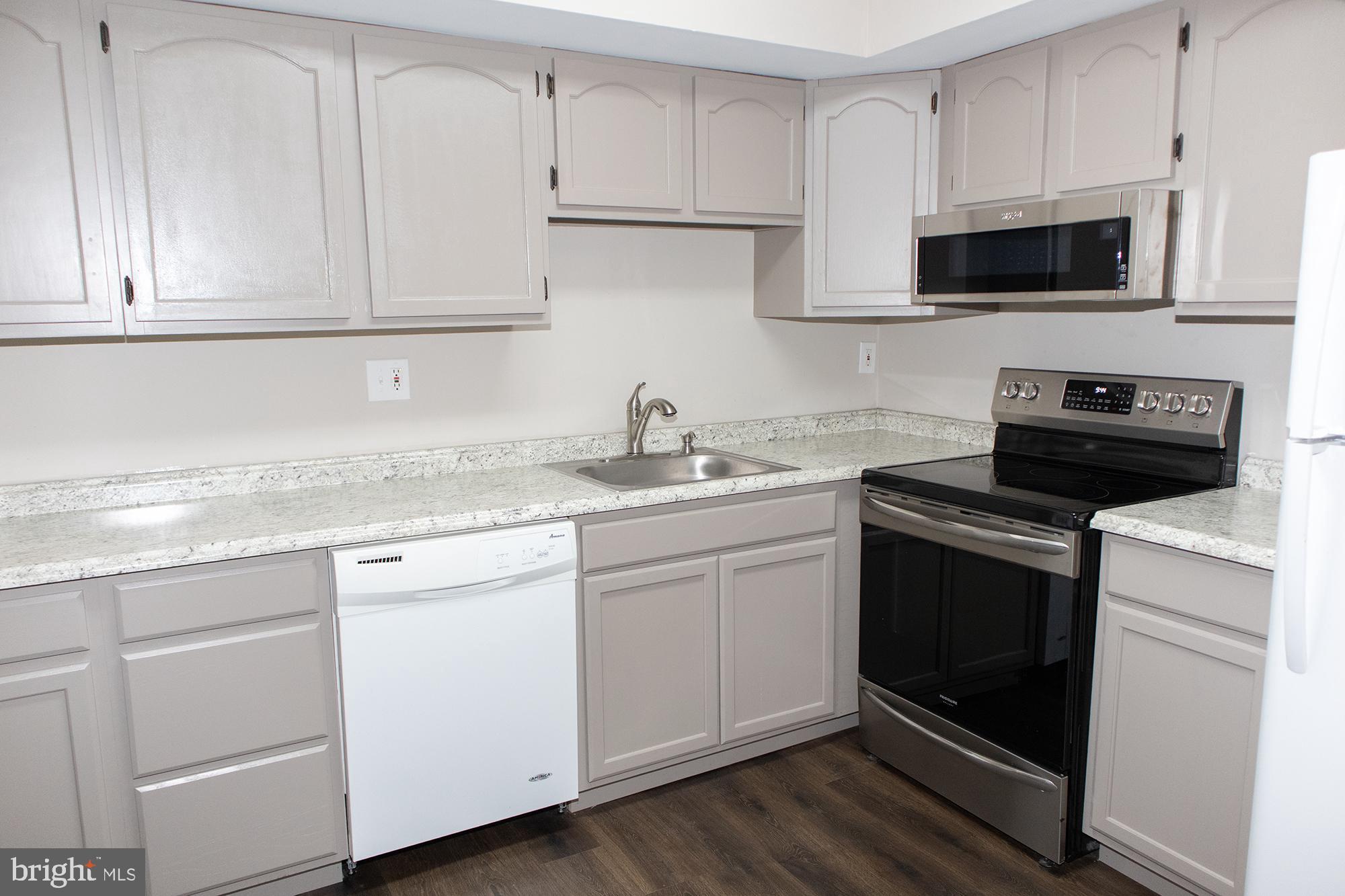 GREEN MEADOWS - Residential Lease