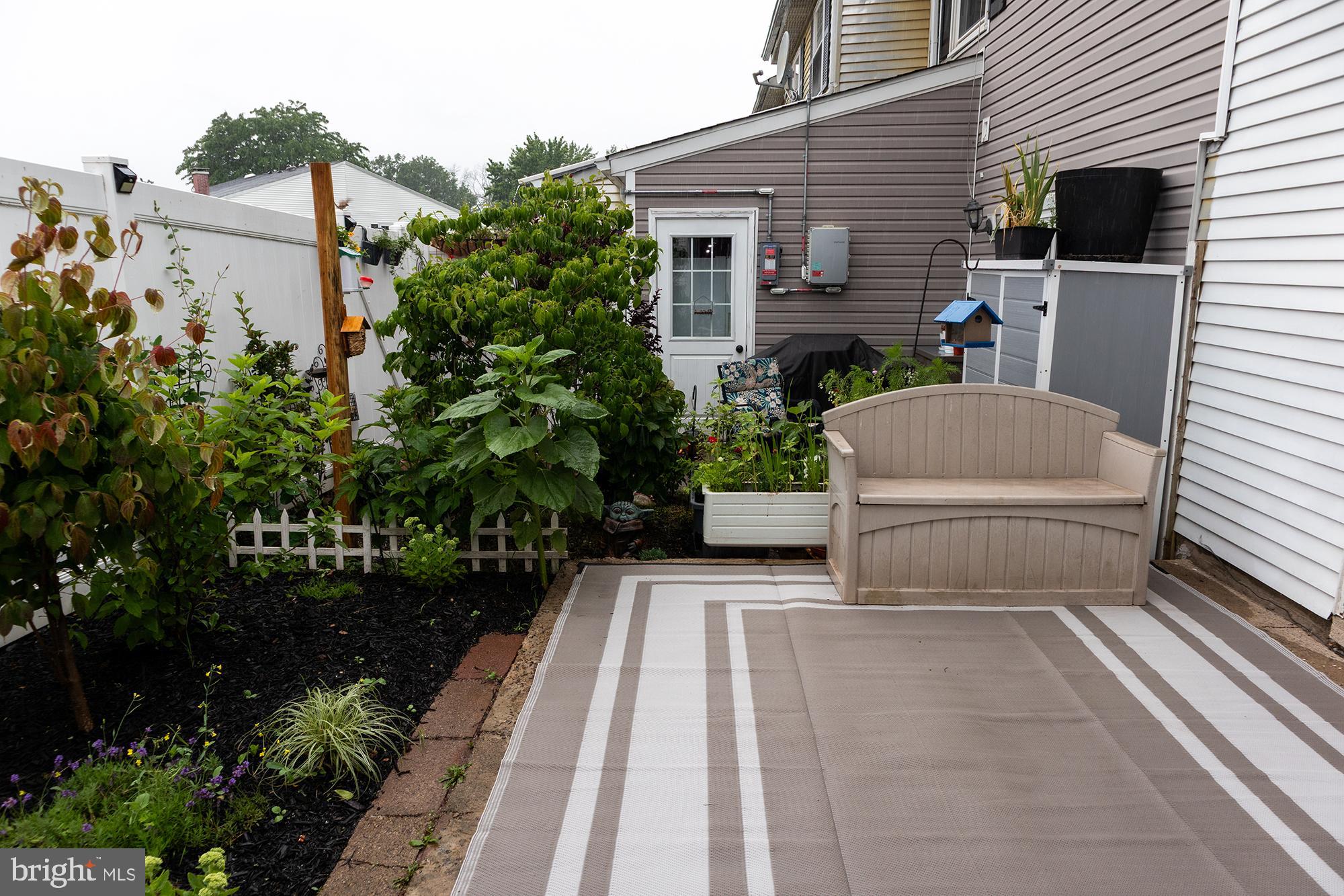 GREEN MEADOWS - Residential Lease