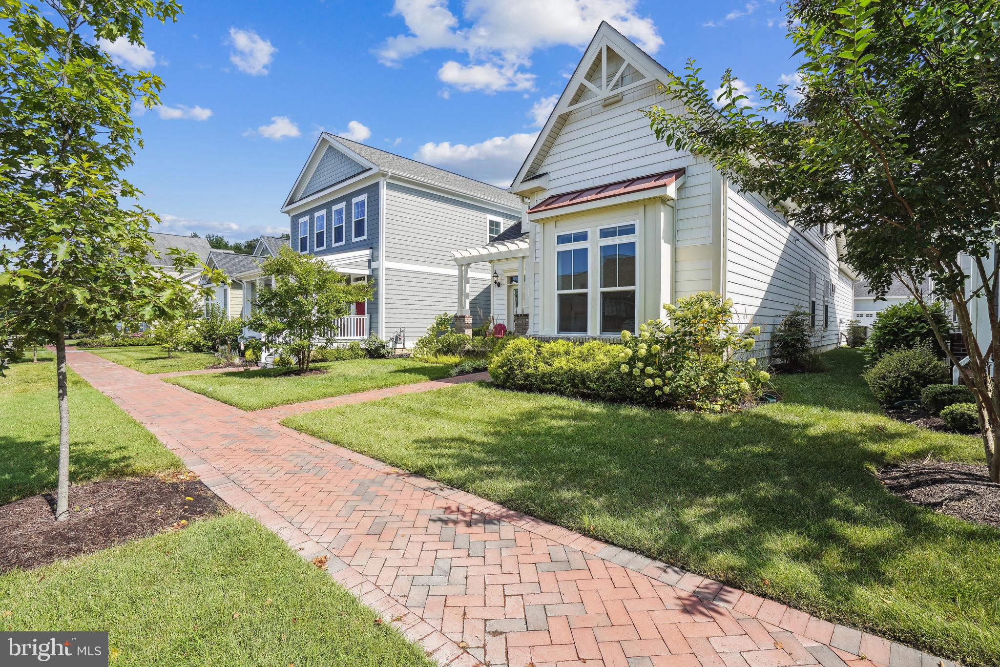 EASTON VILLAGE - Residential