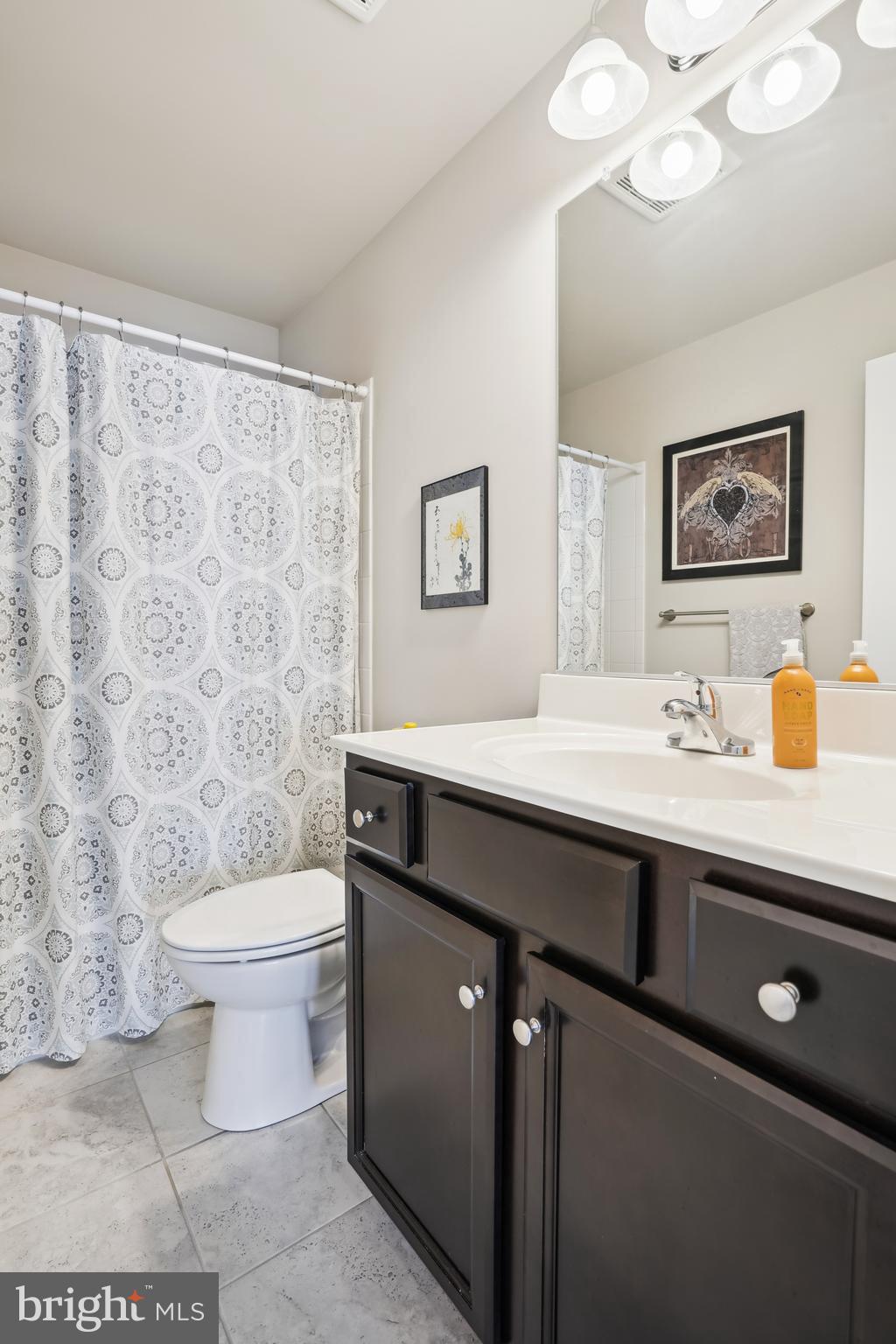 EASTON VILLAGE - Residential