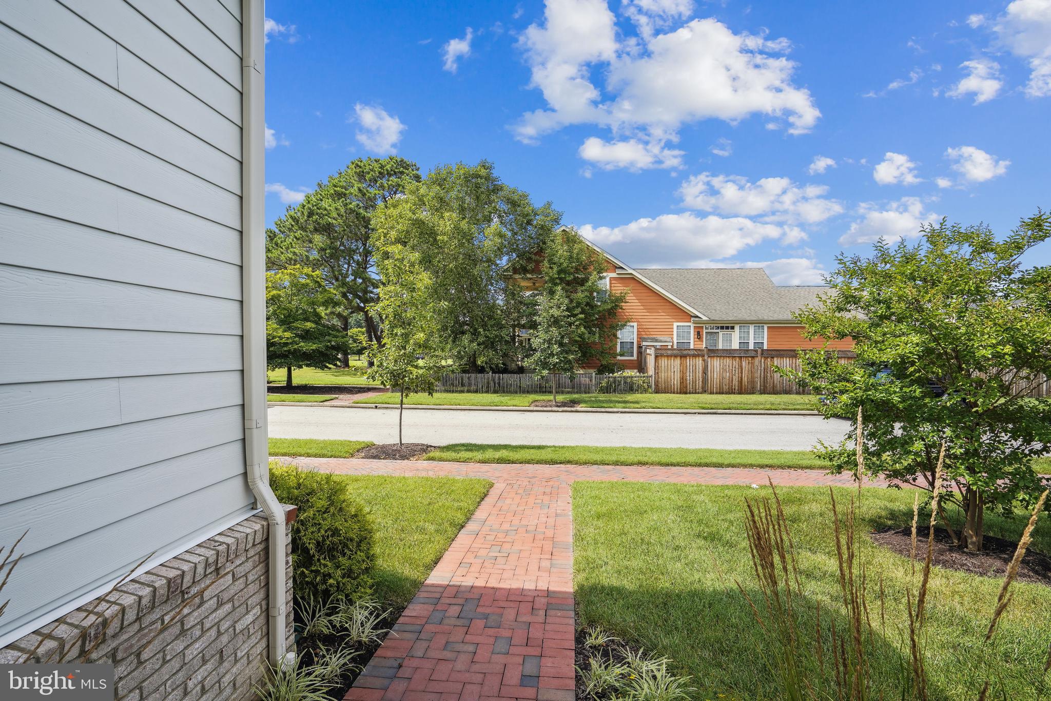 EASTON VILLAGE - Residential