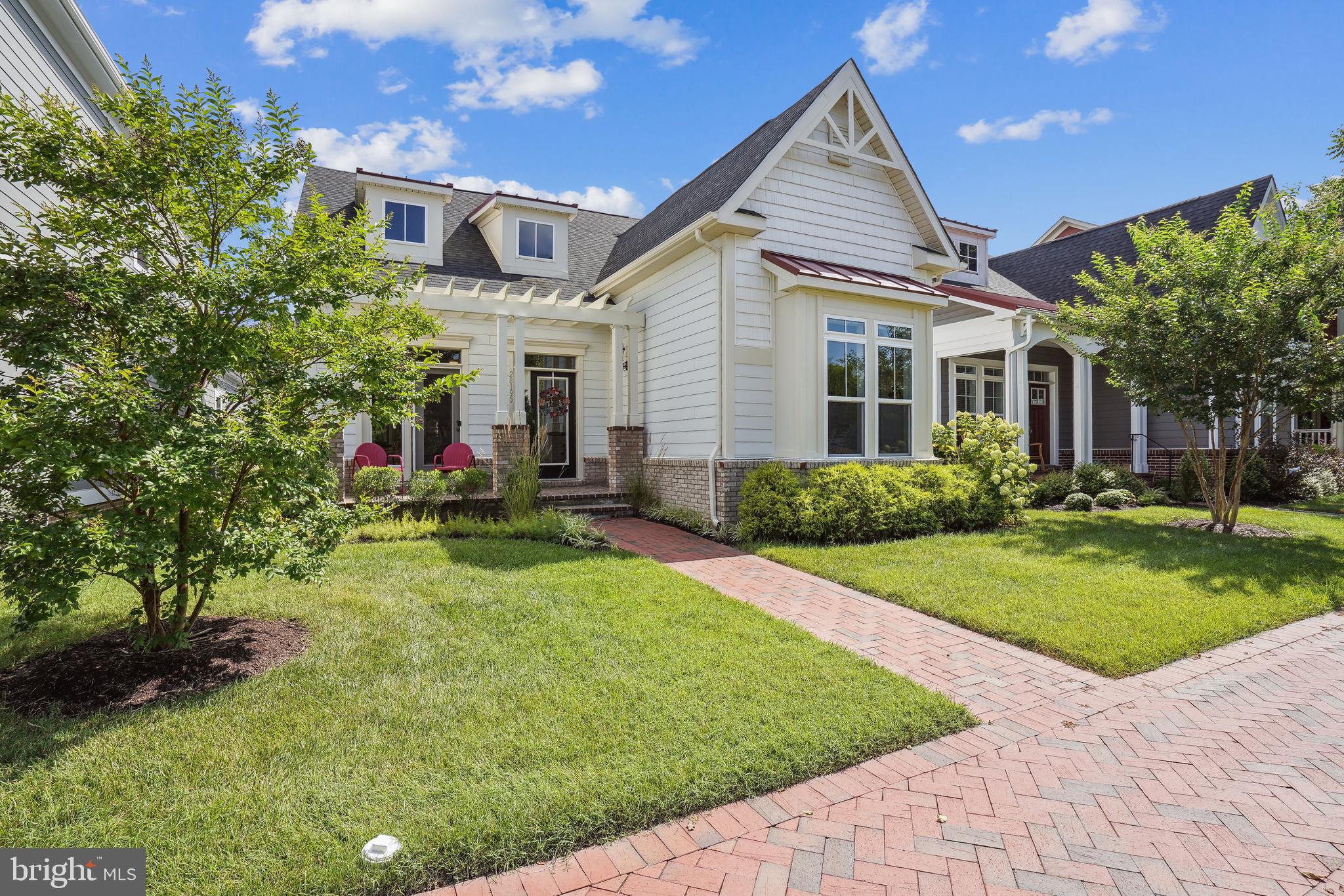 EASTON VILLAGE - Residential