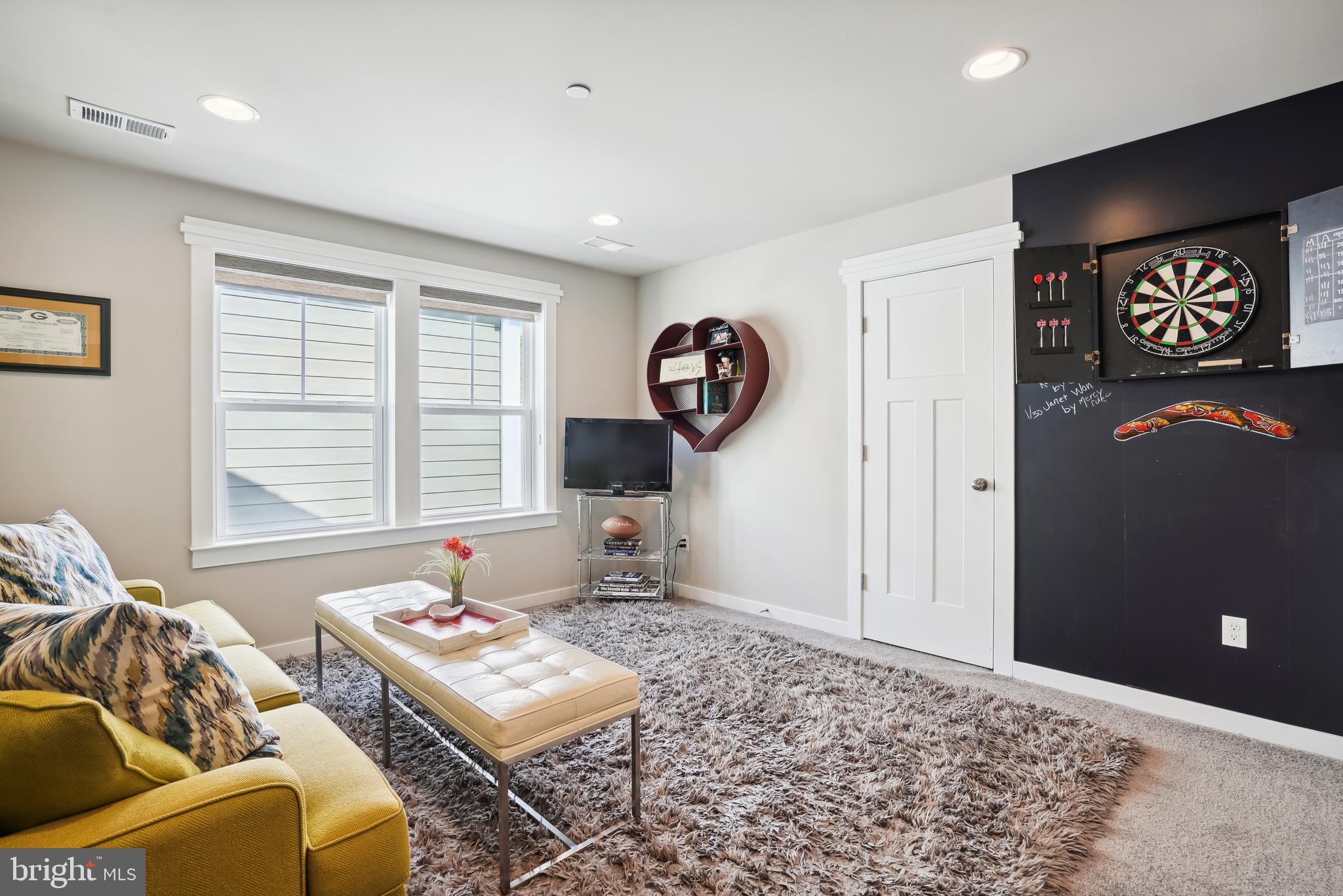 EASTON VILLAGE - Residential