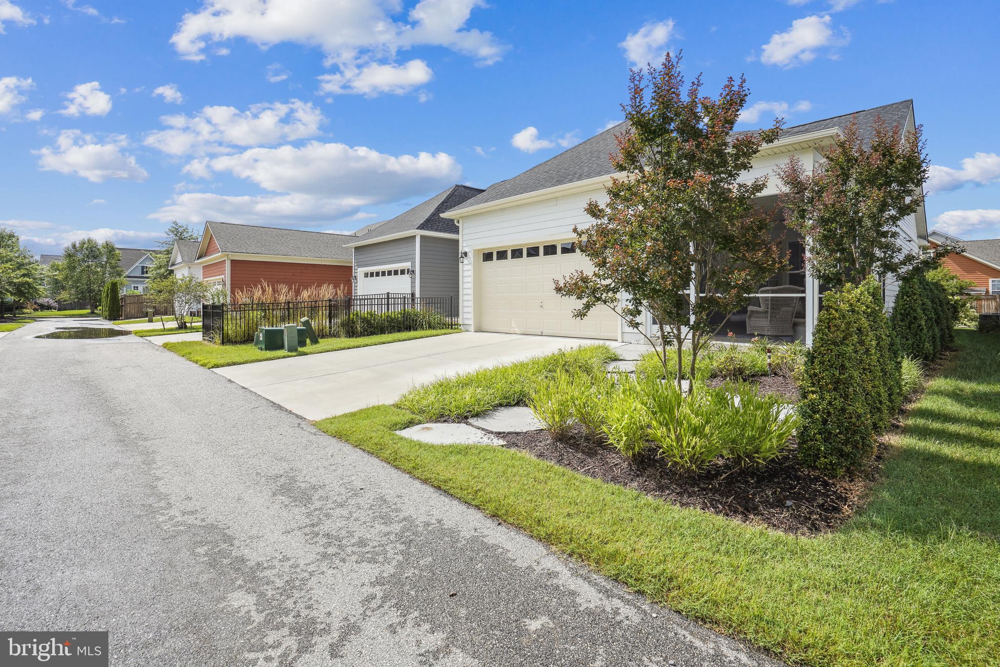 EASTON VILLAGE - Residential