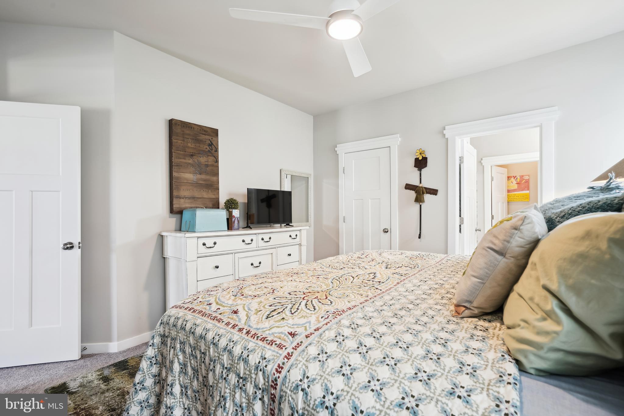 EASTON VILLAGE - Residential