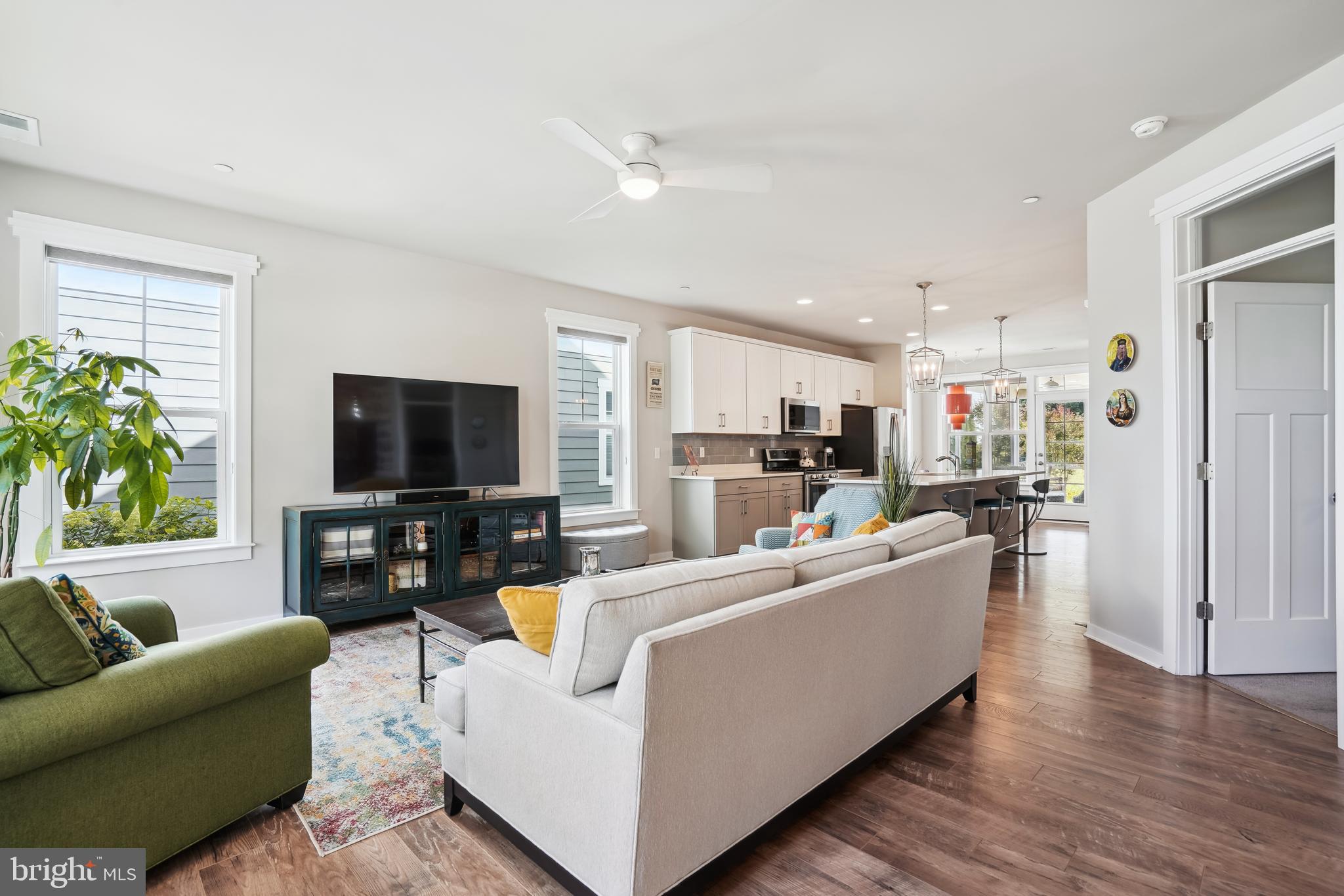 EASTON VILLAGE - Residential